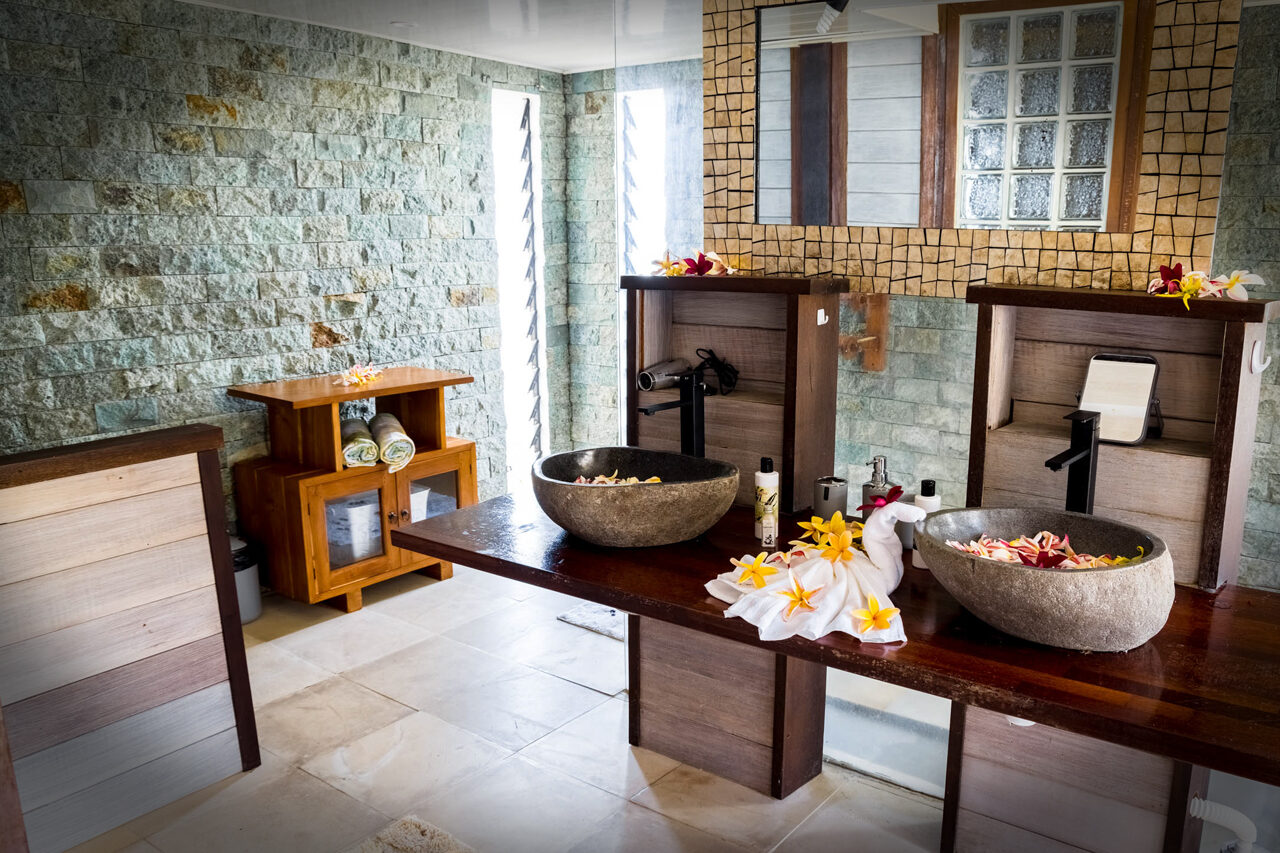 AnauBathroom_1280x503 copy