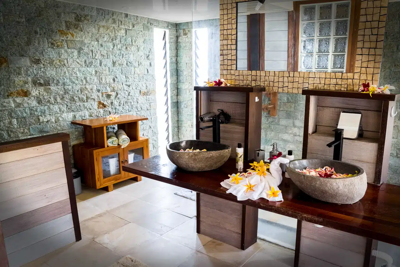 AnauBathroom_1280x503 copy